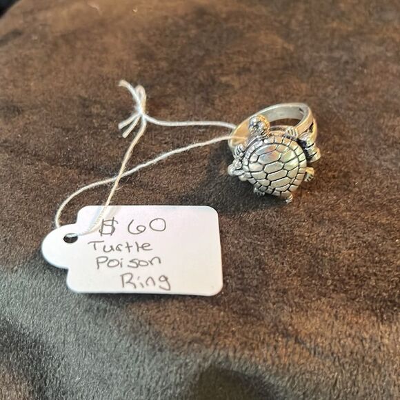 New 925 Sterling Silver Turtle Poison Ring - Picture 11 of 13